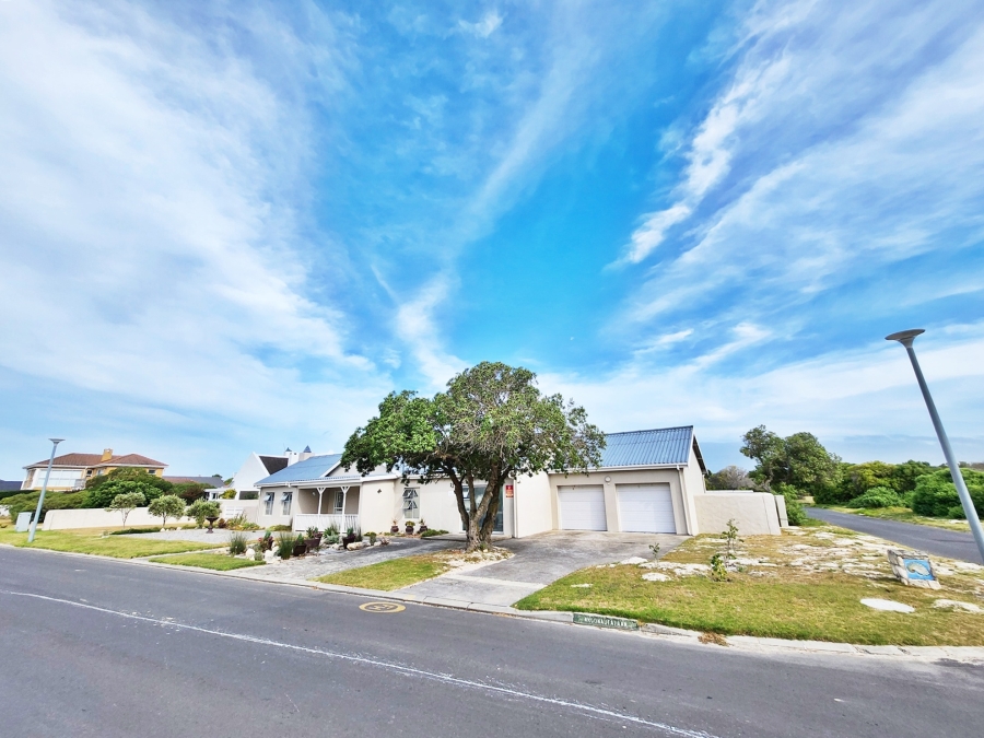 3 Bedroom Property for Sale in Struisbaai Western Cape